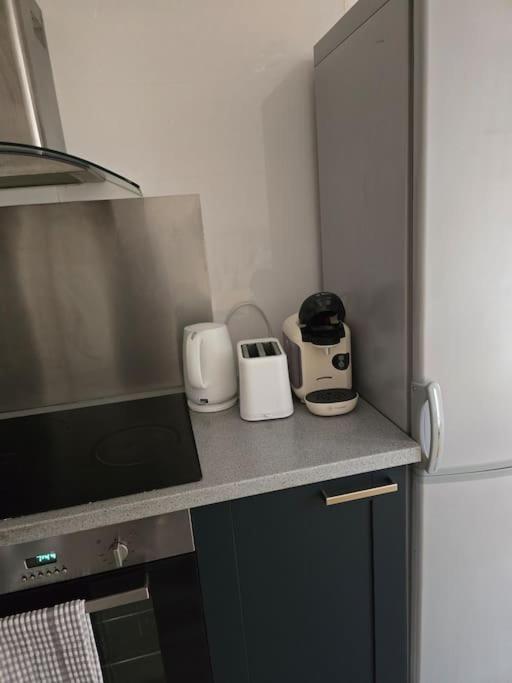 Cozy Flat 1 Bedroom Hucclecote Екстериор снимка